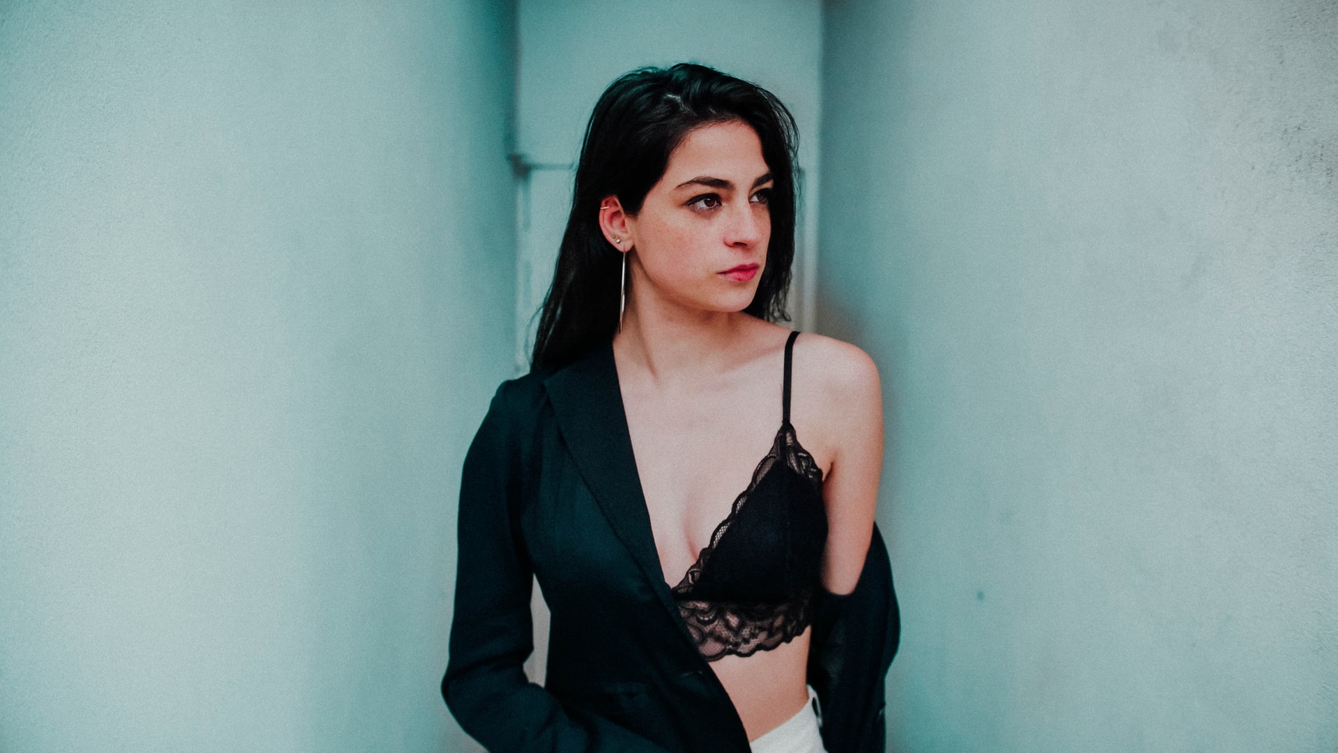 Find Hungarian Lady