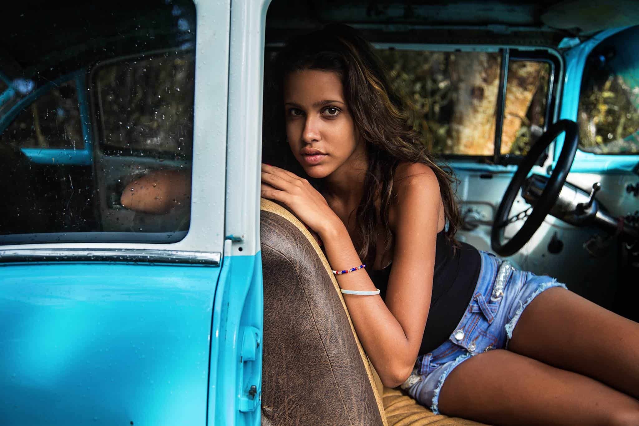 Dating Cuban Women Online: Safety Tips